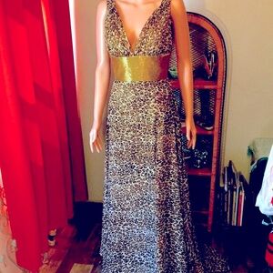 Sherri Hill Leopard Print Evening Gown Gold Bead Accent Size 2/4/6 Woman’s Small